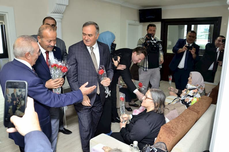 Ankara Huzurevi Resmi Ziyaret - Milletvekili Yaşlı Bakım Merkezi — Ankara Huzurevi Ankara Huzurevi Resmi Ziyaret - Milletvekili Yaşlı Bakım Merkezi — Yörtürk Huzurevi Ankara