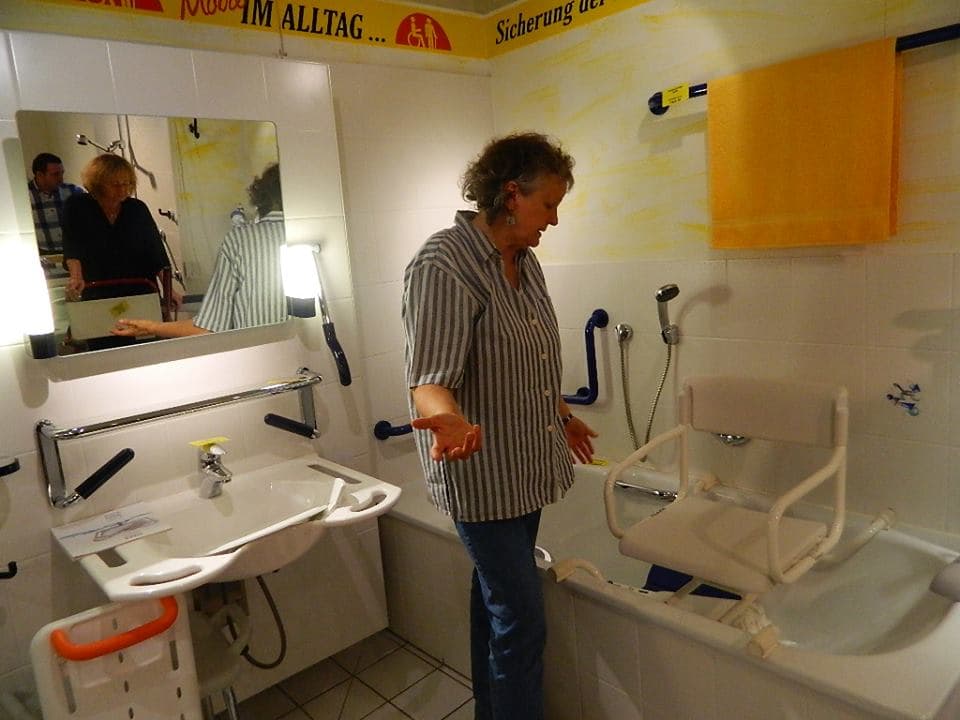 Hamburg Huzurevi Gezisi - Alzheimer Bakım Uluslararası Bağlantı — Ankara Huzurevi Hamburg Huzurevi Gezisi - Alzheimer Bakım Uluslararası Bağlantı — Yörtürk Huzurevi Ankara