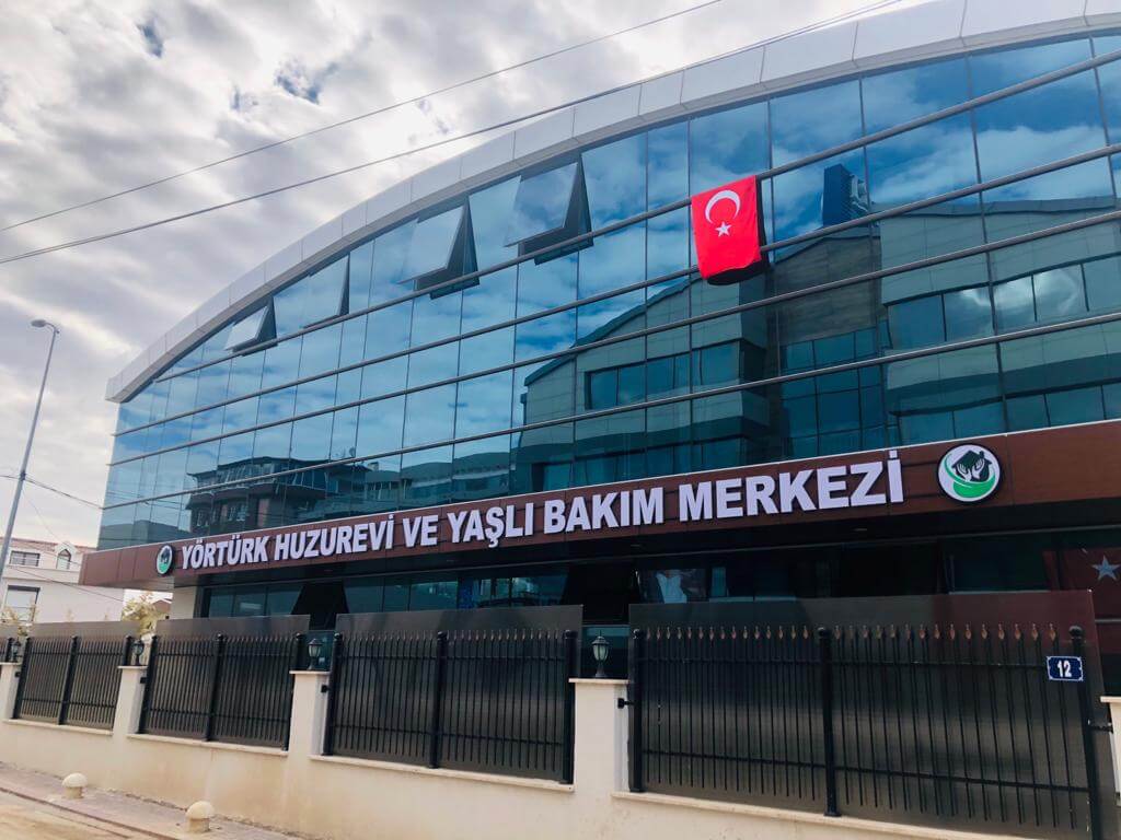 Ankara Huzurevi Dış Cephe Görünümü – Profesyonel Yaşlı Bakım Merkezi