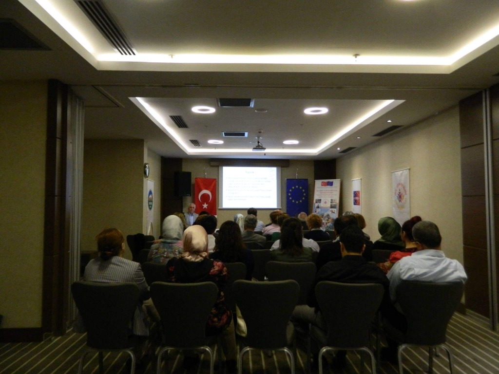 Yaşlı Bakımı Uzman Ekip Semineri Ankara Özel Huzurevi Yöneticileri Eğitim Sunumu